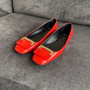Roger Vivier red flats